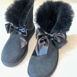 Ugg Fur-Lined Boots with Bow